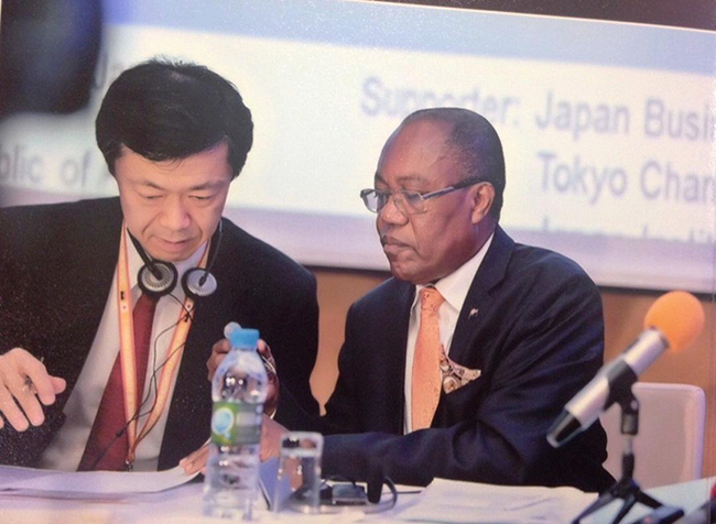 Embaixador Maruyama troca impressões com S.E. Secretário de Estado das Relações Exteriores, Manuel Augusto